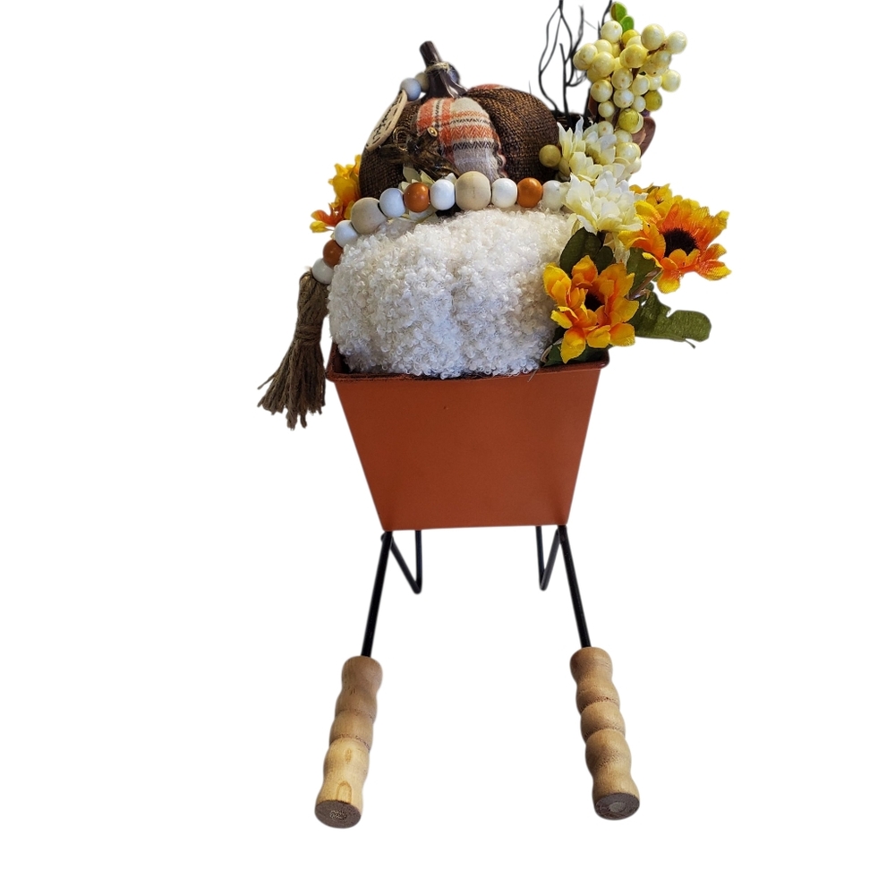 New Decorative Pumpkin Patch Wheelbarrow - Picture 8 of 10